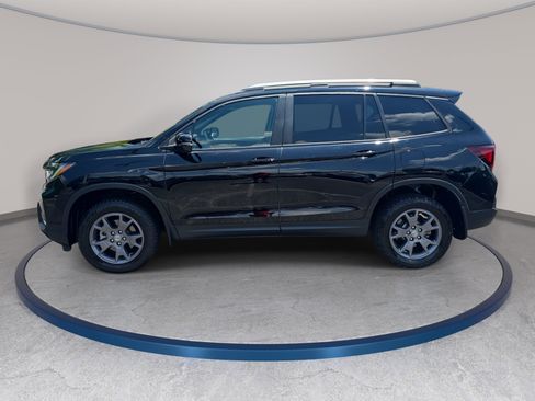 Used 2024 Honda Passport TrailSport image 8