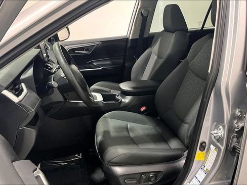 Used 2022 Toyota RAV4 XLE w/ Convenience Package AWD/4WD image 28