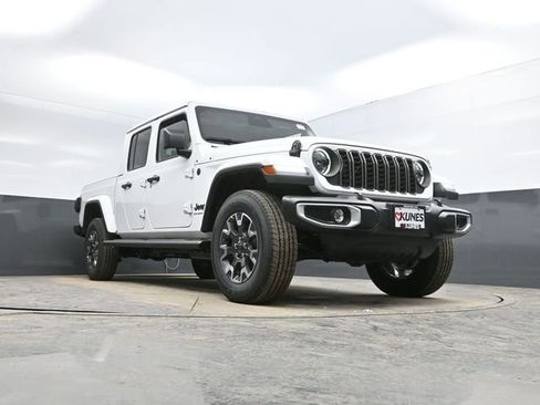New 2026 Jeep Gladiator Sport image 38