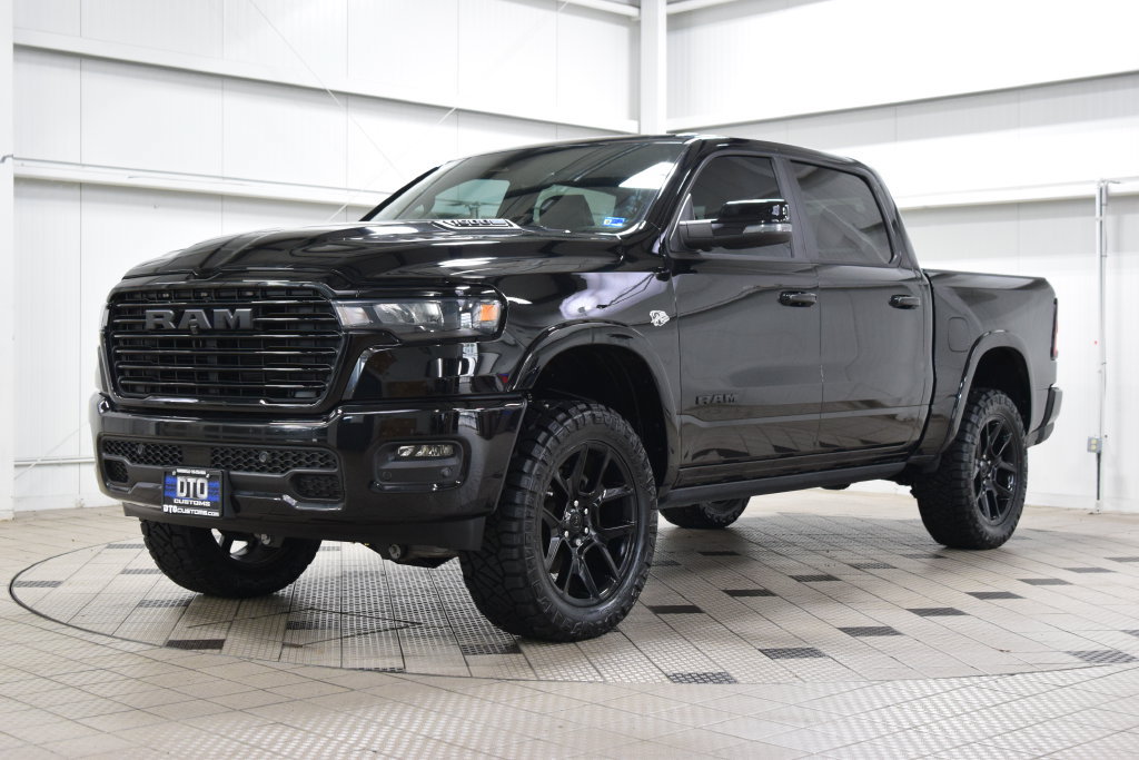 Used 2026 RAM 1500 Laramie w/ Night Edition AWD/4WD image 3