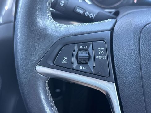 Used 2022 Buick Encore Preferred w/ Safety Package image 19