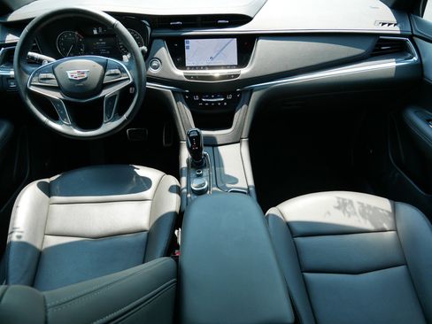 Used 2024 Cadillac XT5 Sportv w/ LPO, Floor Liner Package AWD/4WD image 8