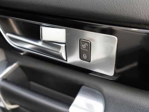 Used 2016 Land Rover LR4 HSE Silver Edition AWD/4WD image 34