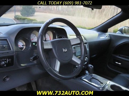 Used 2009 Dodge Challenger R/T image 21