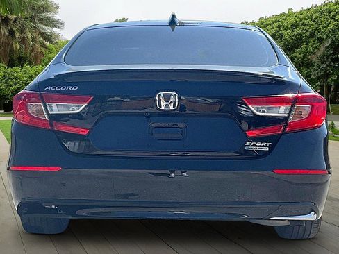 Used 2022 Honda Accord Sport image 4