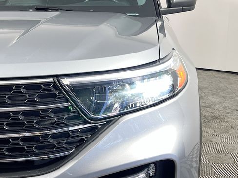 Used 2023 Ford Explorer XLT w/ Equipment Group 202A image 12