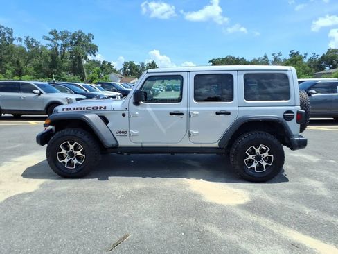 Used 2022 Jeep Wrangler Unlimited Rubicon AWD/4WD image 4