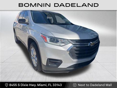 Used 2021 Chevrolet Traverse LS image 8