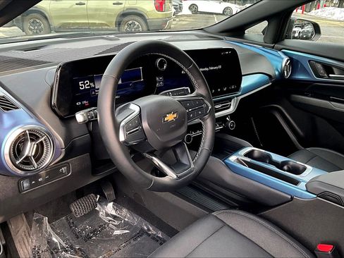 Used 2024 Chevrolet Equinox EV LT image 12