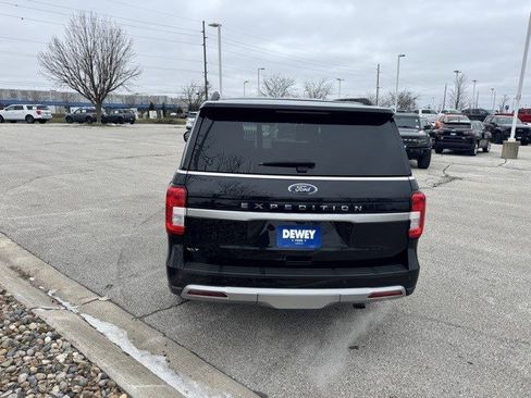 Used 2024 Ford Expedition XLT image 7