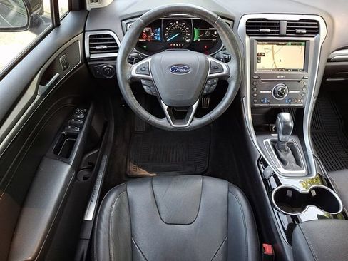 Used 2016 Ford Fusion Titanium AWD/4WD image 12