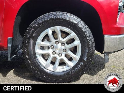 Used 2023 Chevrolet Silverado 1500 LT AWD/4WD image 12