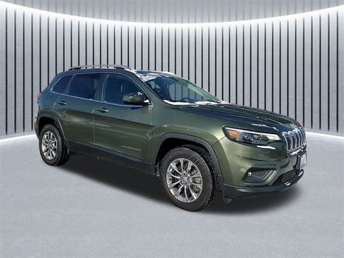 Used 2020 Jeep Cherokee Latitude Plus w/ Cold Weather Group image 2