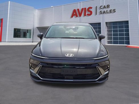 Used 2025 Hyundai Sonata SEL FWD image 2
