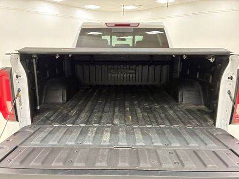 Used 2024 GMC Sierra 1500 SLT w/ SLT Premium Plus Package AWD/4WD image 17