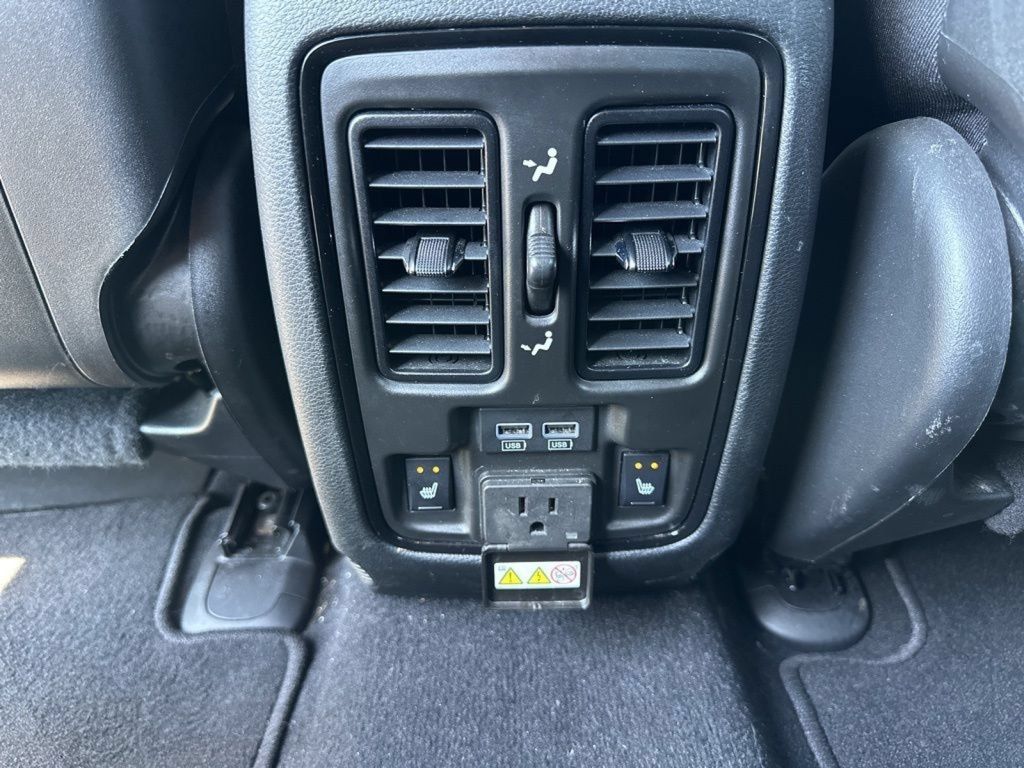 Used 2025 Dodge Durango R/T AWD/4WD image 32