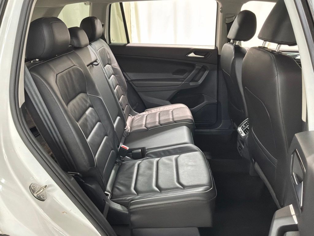 Used 2018 Volkswagen Tiguan SEL Premium AWD/4WD image 26