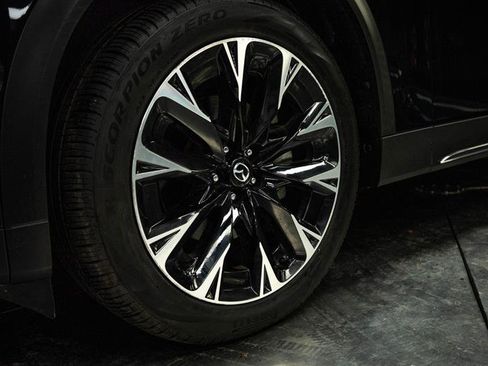 Used 2024 MAZDA CX-90 Plug-In Hybrid w/ Premium Pkg image 3