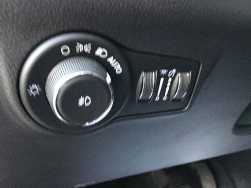 Used 2022 Jeep Compass Latitude image 13