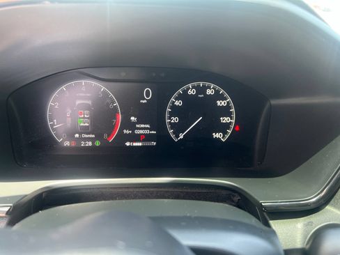 Used 2025 Honda CR-V EX image 9