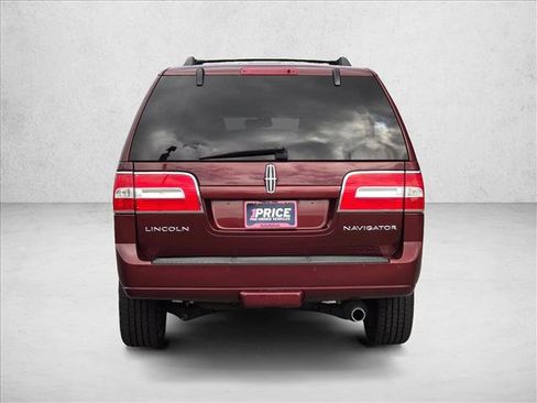 Used 2012 Lincoln Navigator 2WD image 7