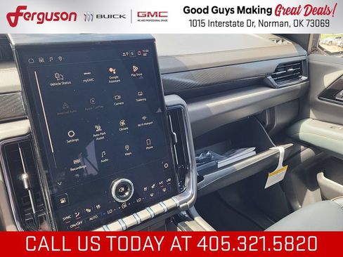 New 2026 GMC Yukon XL AT4 w/ AT4 Premium Plus Package AWD/4WD image 39