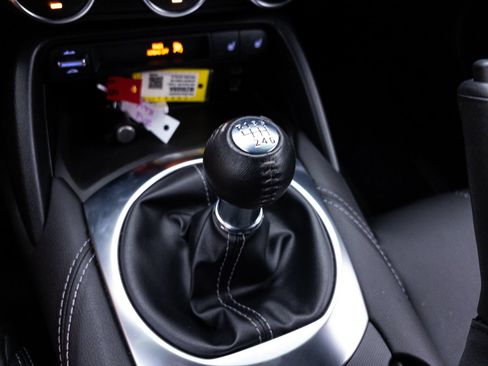 Used 2024 MAZDA MX-5 Miata RF Grand Touring w/ Appearance Package RWD image 25