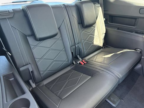 Used 2026 Volkswagen Atlas SE FWD image 25