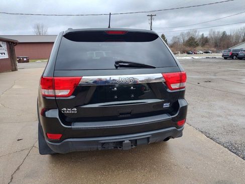 Used 2013 Jeep Grand Cherokee Laredo w/ Laredo E Group image 2