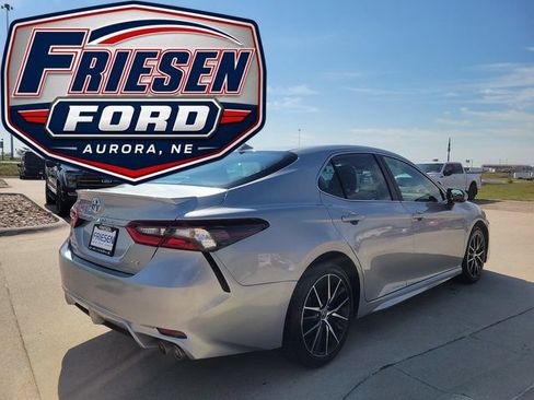 Used 2024 Toyota Camry SE FWD image 8
