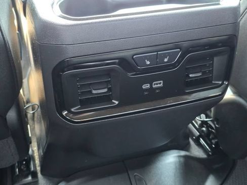 Used 2025 GMC Sierra 1500 AT4 AWD/4WD image 34