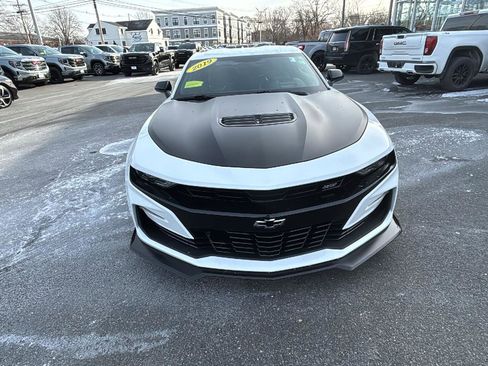 Certified 2019 Chevrolet Camaro SS image 2