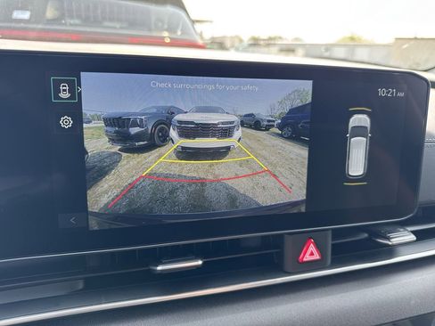 New 2026 Kia Carnival EX FWD image 17