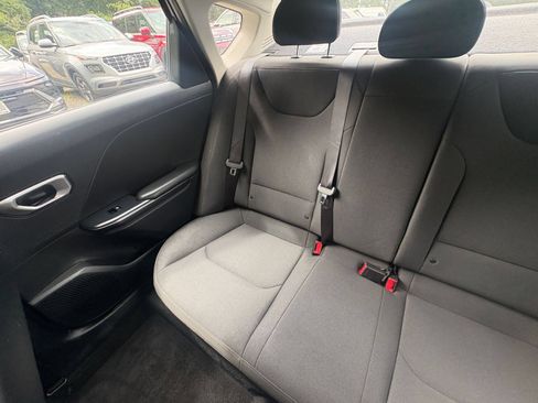Used 2026 Kia K4 FWD image 32