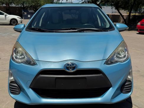 Used 2016 Toyota Prius C One FWD image 3