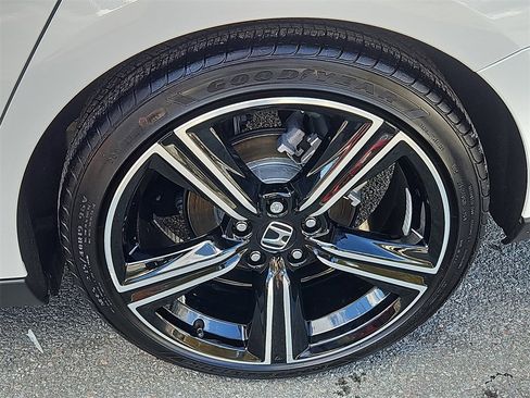 Used 2025 Honda Accord Sport image 8