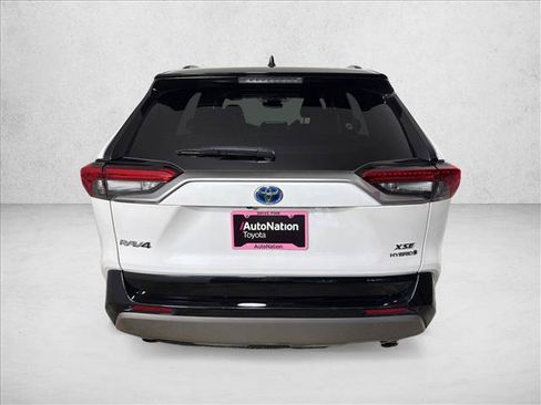 Used 2024 Toyota RAV4 XSE AWD/4WD image 5