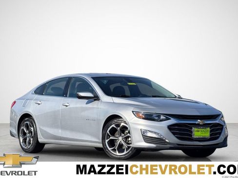 Used 2022 Chevrolet Malibu LT image 1