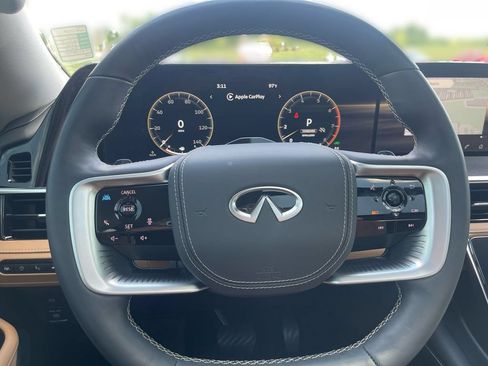 Used 2025 INFINITI QX80 Sensory AWD/4WD image 19