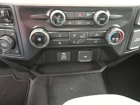 New 2026 Ford F250 XLT w/ FX4 Off-Road Package AWD/4WD image 30