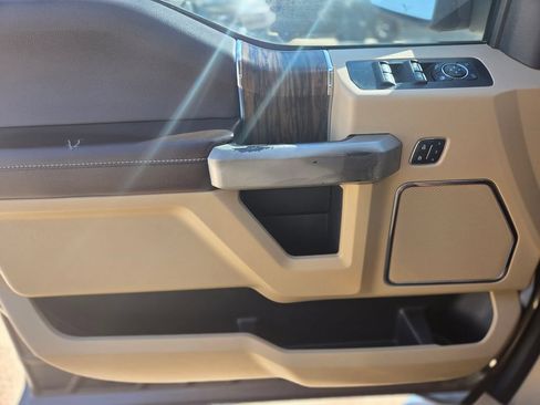 Used 2018 Ford F150 Lariat w/ Equipment Group 502A Luxury AWD/4WD image 26