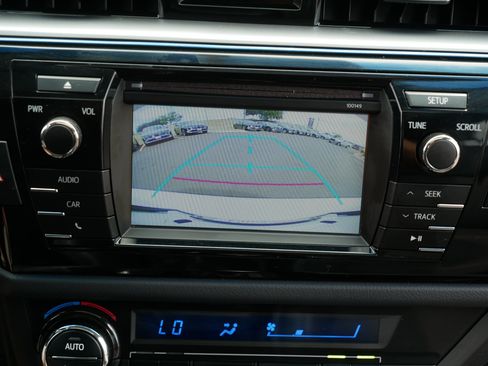 Used 2015 Toyota Corolla S FWD image 28