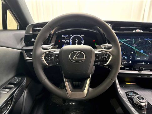 Used 2026 Lexus RZ 350e 2WD w/ Accessory Package (Z1) image 17