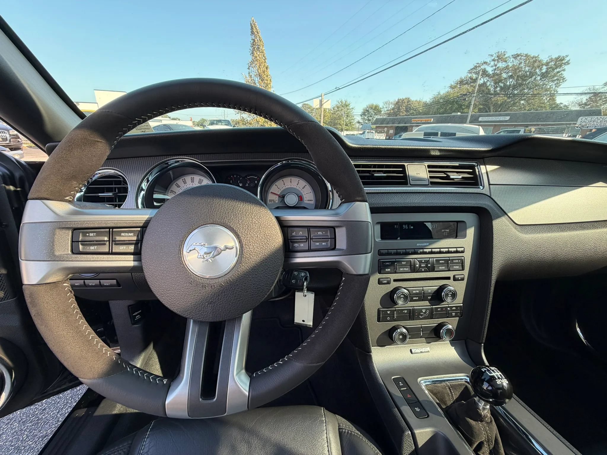 Used 2012 Ford Mustang GT Premium w/ HID Headlamps & Security Pkg RWD image 20