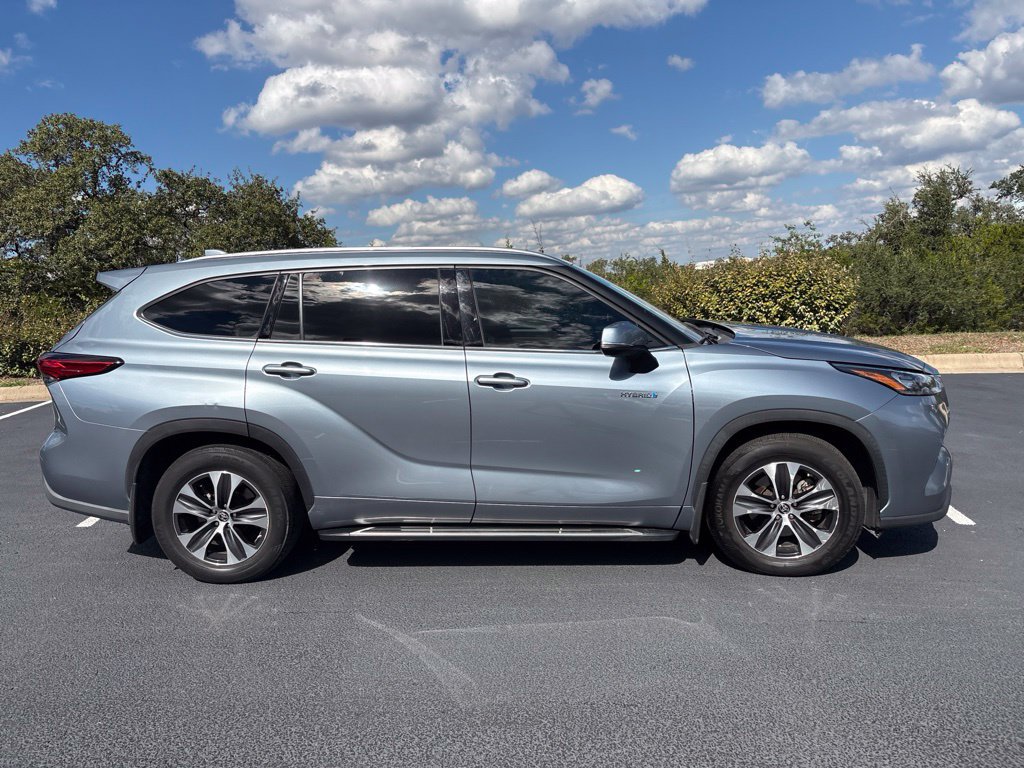 Used 2020 Toyota Highlander XLE FWD image 6