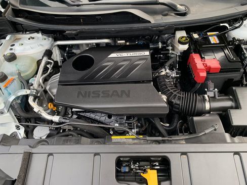 Used 2024 Nissan Rogue SV AWD/4WD image 29