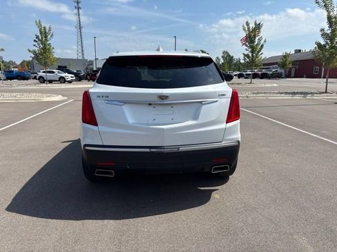 Used 2017 Cadillac XT5 FWD image 4