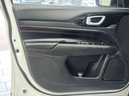 Used 2025 Jeep Compass Trailhawk image 10