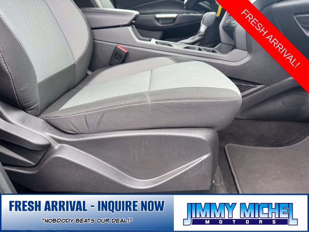 Used 2017 Ford Escape SE w/ SE Cold Weather Package FWD image 18