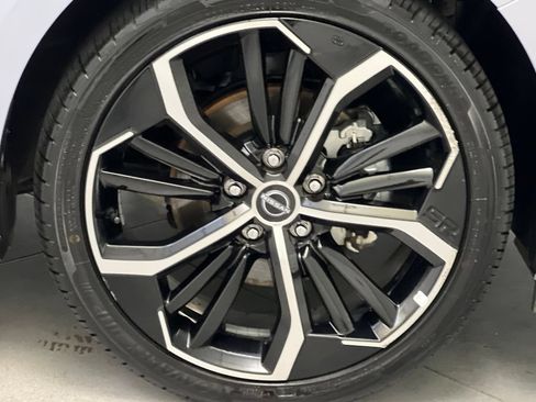 Used 2025 Nissan Altima 2.5 SR FWD image 70